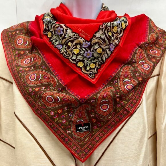 Beautiful Set of 2 :  UNGANO PARIS mini Scarf/Handkerchief  21" x21" Red  (Sc19) - Picture 4 of 14